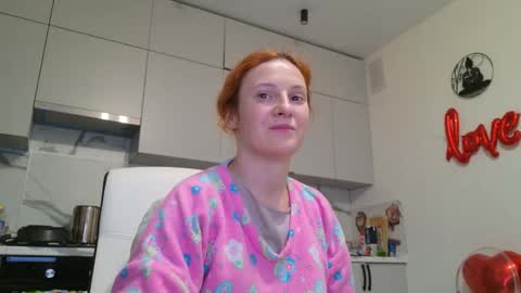 Sima Ladybigsmile online show from 8, 2, 2026