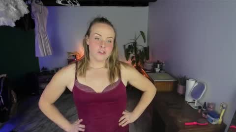 ladyboyhomemaker online show from 18, 2, 2026