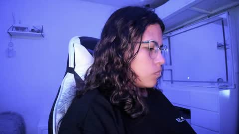 Snapshot of ladybrown_16 chatting on 19, 4, 2026 Lady online show from 19, 4, 2026