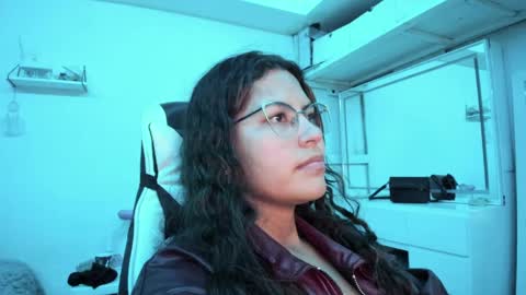 Snapshot of ladybrown_16 chatting on 22, 4, 2026 Lady online show from 22, 4, 2026