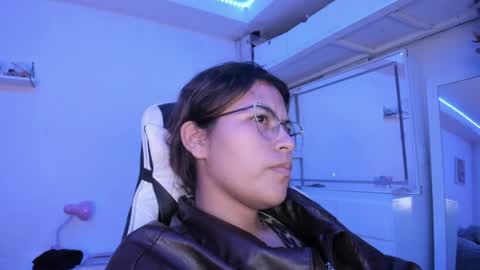 Snapshot of ladybrown_16 chatting on 24, 4, 2026 Lady online show from 24, 4, 2026