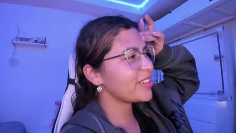 Snapshot of ladybrown_16 chatting on 1, 5, 2026 Lady online show from 1, 5, 2026