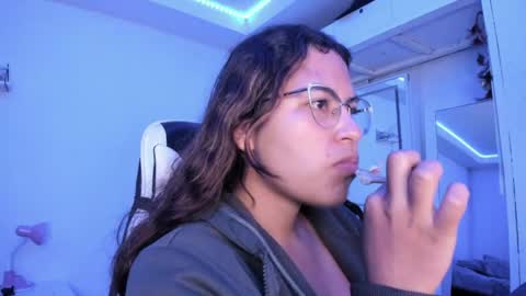 Snapshot of ladybrown_16 chatting on 11, 5, 2026 Lady online show from 11, 5, 2026