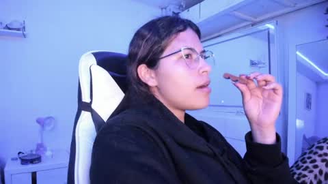 Snapshot of ladybrown_16 chatting on 21, 5, 2026 Lady online show from 21, 5, 2026