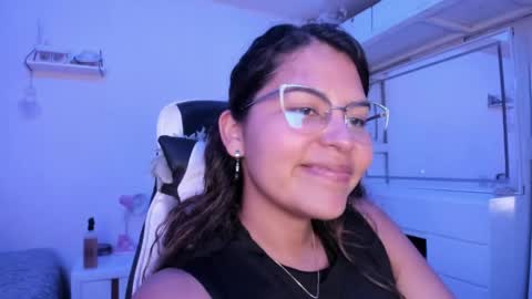 Snapshot of ladybrown_16 chatting on 28, 5, 2026 Lady online show from 28, 5, 2026