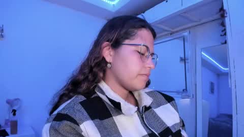 Snapshot of ladybrown_16 chatting on 31, 5, 2026 Lady online show from 31, 5, 2026