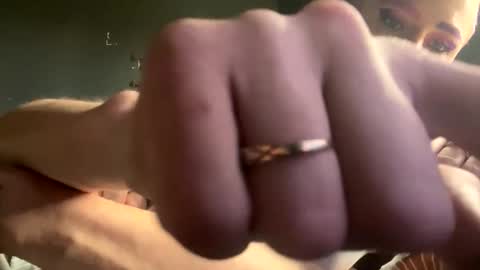 Snapshot of ladybug9097 chatting on 21, 12, 2024 RockStar Couple online show from 21, 12, 2024