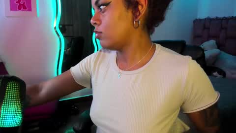 Snapshot of ladydanniela chatting on 19, 1, 2025 leidy daniela online show from 19, 1, 2025