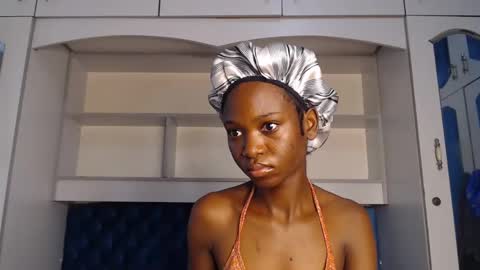Snapshot of ladydiva69 chatting on 25, 2, 2025 ladydiva69 online show from 25, 2, 2025