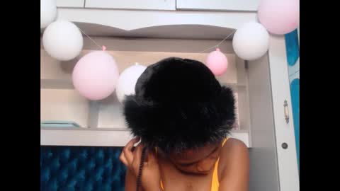 Snapshot of ladydiva69 chatting on 8, 9, 2025 ladydiva69 online show from 8, 9, 2025