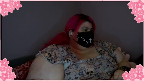 Snapshot of ladykitsunebig chatting on 7, 5, 2026 ladykitsunebig online show from 7, 5, 2026