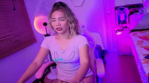 Snapshot of lafnking chatting on 3, 5, 2026 King and subby Asian Anal Training online show from 3, 5, 2026
