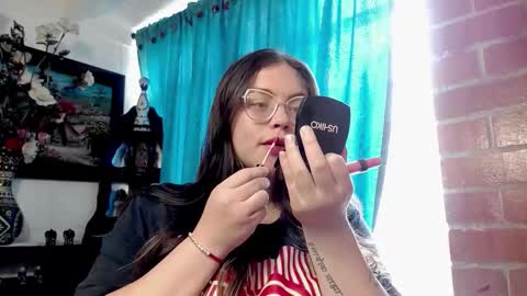 laia_hadid online show from 3, 2, 2026