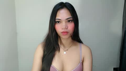 Snapshot of laire_allure chatting on 4, 5, 2026 laire online show from 4, 5, 2026