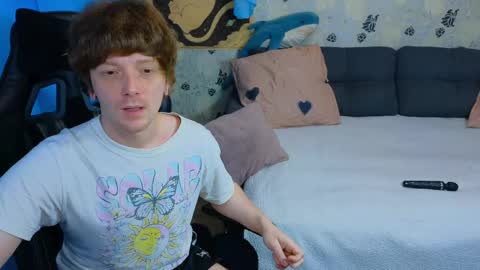 Snapshot of laksmrrr chatting on 28, 5, 2026 Lu Alex online show from 28, 5, 2026