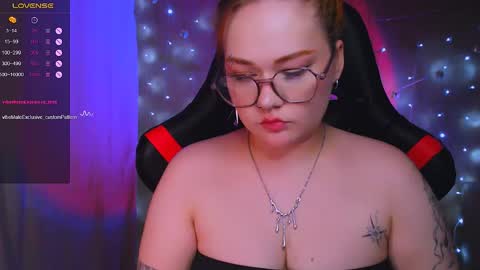Snapshot of lala_loulou chatting on 7, 5, 2026 Nicky online show from 7, 5, 2026
