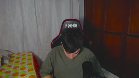 Snapshot of lalo_dick chatting on 10, 11, 2025 Lalo online show from 10, 11, 2025