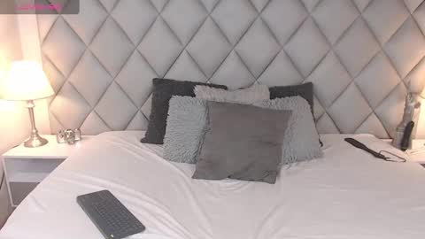 Snapshot of lalycastro chatting on 28, 2, 2025 Laly Castro online show from 28, 2, 2025