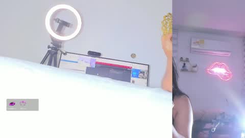 Snapshot of lana__kane_ chatting on 21, 4, 2026 Lana online show from 21, 4, 2026