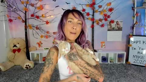 Snapshot of lana_del_bae chatting on 10, 9, 2025 Lana Del Bae online show from 10, 9, 2025