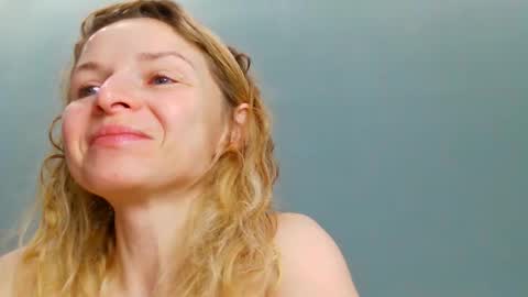 Snapshot of lanaangeldream chatting on 21, 9, 2025 Lana online show from 21, 9, 2025