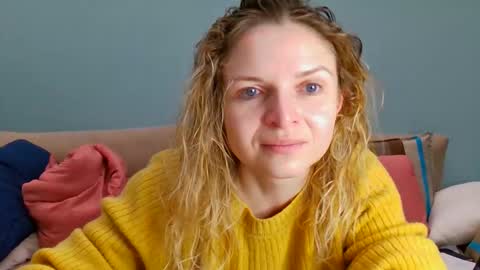 Snapshot of lanaangeldream chatting on 18, 10, 2025 Lana online show from 18, 10, 2025