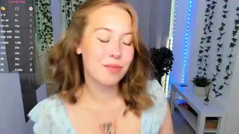 Snapshot of lanaroselle chatting on 8, 8, 2026 Lana online show from 8, 8, 2026