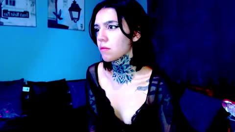 LANNIE   online show from 7, 2, 2026