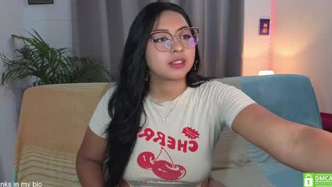 Snapshot of lara1__ chatting on 10, 4, 2026 Lara online show from 10, 4, 2026