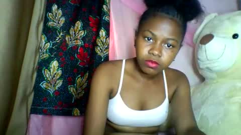 Snapshot of lara_belle chatting on 30, 4, 2026 lara_belle online show from 30, 4, 2026