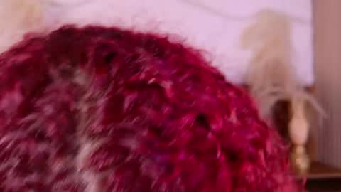 Snapshot of lara_curly chatting on 6, 4, 2026 lara_curly online show from 6, 4, 2026