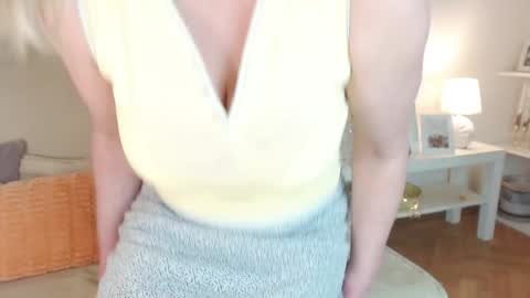 lara_fisher online show from 8, 12, 2024