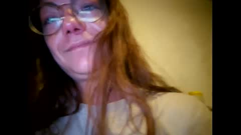 Snapshot of laraa333 chatting on 10, 10, 2025 Little online show from 10, 10, 2025