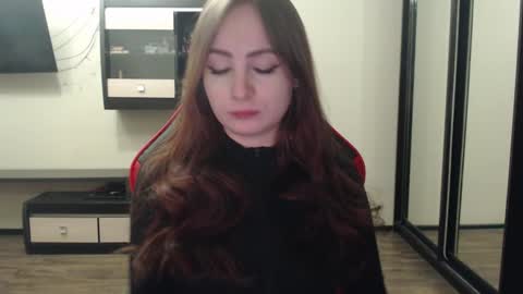 Laralianna online show from 8, 1, 2025