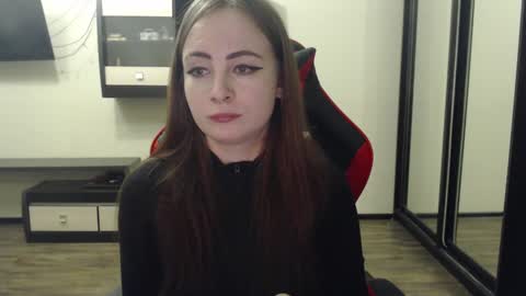 Laralianna online show from 11, 1, 2025