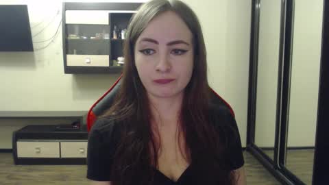 Laralianna online show from 24, 2, 2025