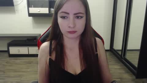 Laralianna online show from 2, 3, 2025