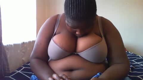 laralovex online show from 11, 3, 2025