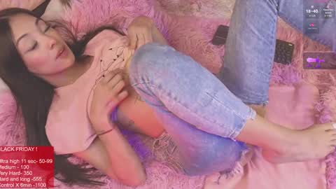 Lara Give it a thumbs up please its important  online show from 13, 12, 2024