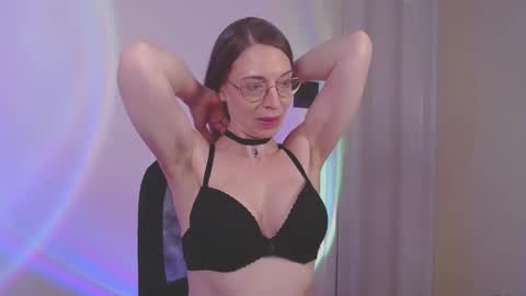 Snapshot of larawintersxxx chatting on 7, 5, 2026 larawintersxxx online show from 7, 5, 2026