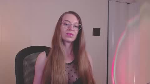 Snapshot of larawintersxxx chatting on 1, 6, 2026 larawintersxxx online show from 1, 6, 2026