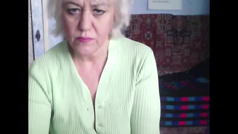 larisaq4ugo24 online show from 18, 2, 2025