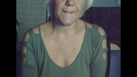 larisaq4ugo24 online show from 13, 9, 2025