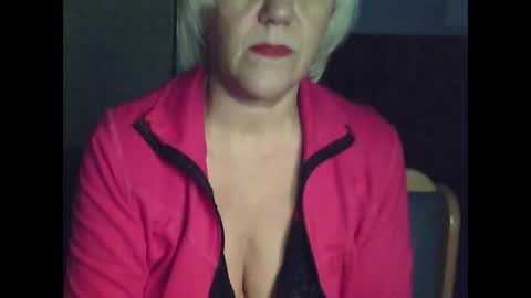 larisaq4ugo24 online show from 12, 10, 2025