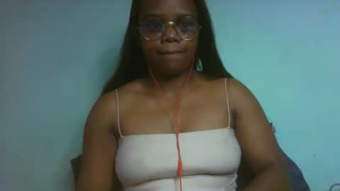 larissa645771 online show from 5, 3, 2026