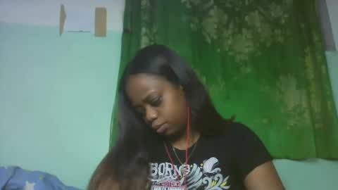 larissa645771 online show from 18, 3, 2026