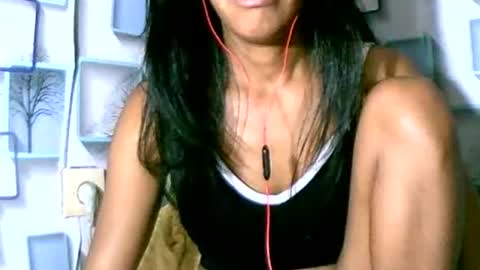 Snapshot of larra27 chatting on 10, 5, 2026 Malala online show from 10, 5, 2026