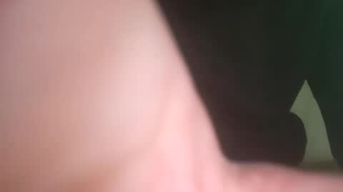 Snapshot of larry009 chatting on 4, 3, 2026 larry009 online show from 4, 3, 2026