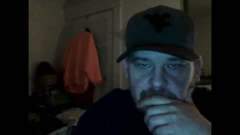 Snapshot of larry5o chatting on 7, 5, 2026 larry5o online show from 7, 5, 2026