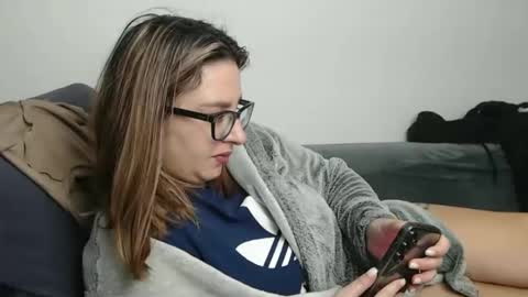 Snapshot of larysalovexxx94 chatting on 28, 10, 2025 raisa online show from 28, 10, 2025